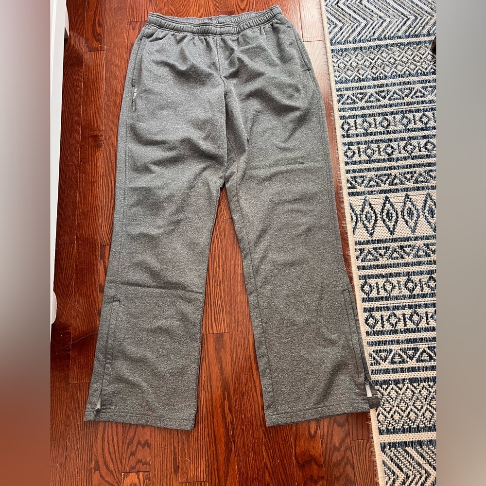 Bauer‎ hockey pants.
